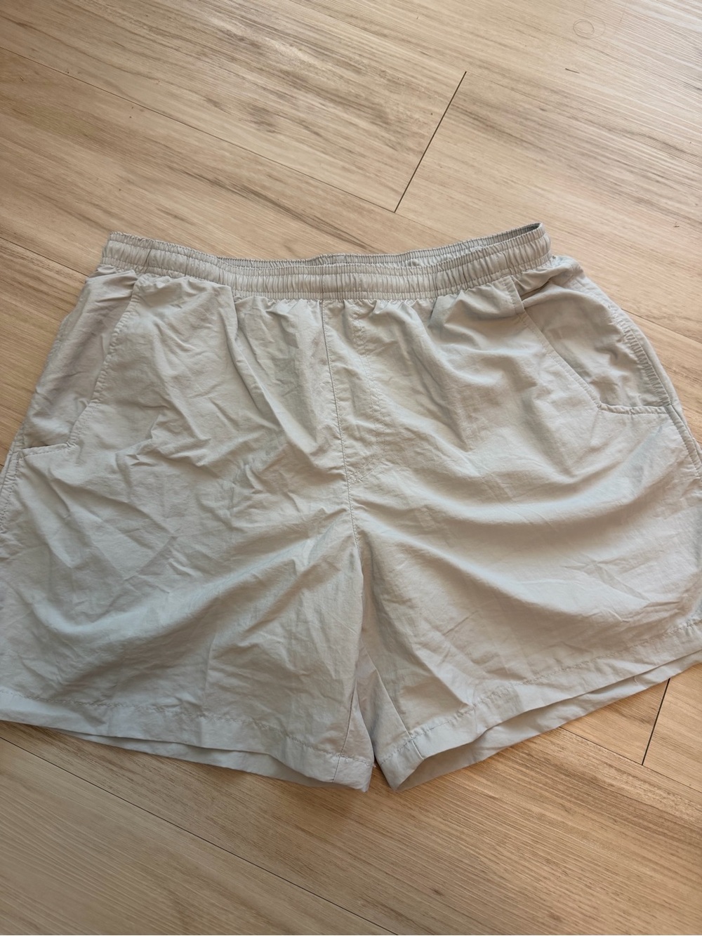 Columbia Men's Lightweight Elastic Waist Shorts - Grey